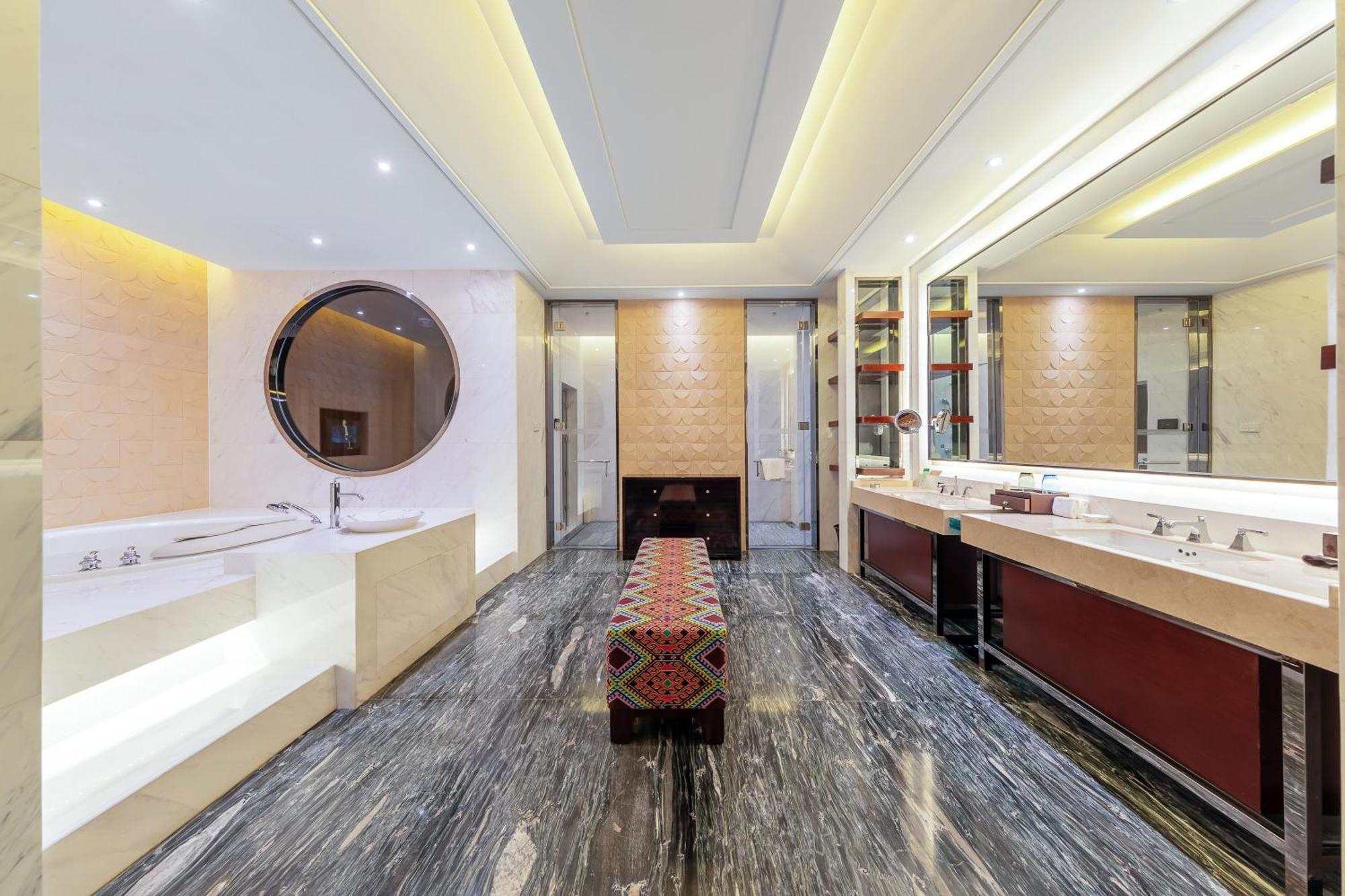 Movenpick Hotel Enshi Exterior photo